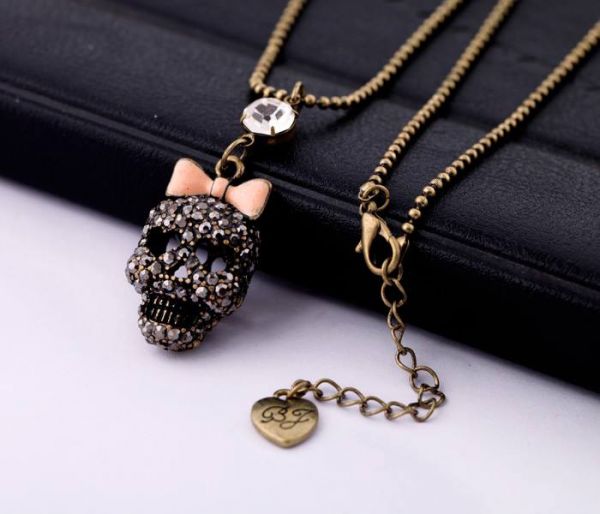Colar Skull